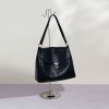 Autumn and winter new niche retro shoulder bag with large capacity, fashionable and simple cowhide handbag, versatile for commuting, and postal bag 