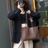 Genuine leather tote bag, new niche cowhide soft leather bucket bag, commuting bag, shoulder bag, women's large capacity, versatile 