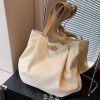 Large capacity canvas bag for women in autumn and winter, fashionable and casual one shoulder handbag, student commuting tote bag 