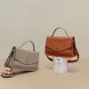 Genuine leather hand-held shoulder bag for women, autumn and winter crossbody bag, mailman's headband layer 