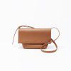 Minimalist and fashionable flip bag, high-end feeling crossbody bag, niche autumn and winter commuting versatile soft leather shoulder bag 