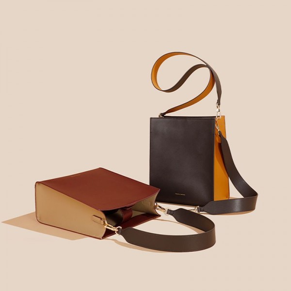 Wide shoulder strap ...