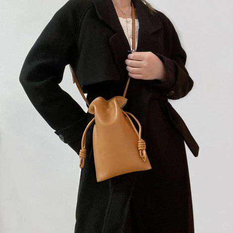 Women's drawstring bucket bag, single shoulder crossbody, niche genuine leather bag, fashionable and minimalist lucky bag bag for women 